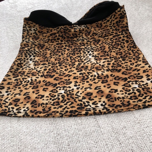 FOXY JEANS animal print large, swim suit top/ corset like top. Bra on inside. - Picture 5 of 8